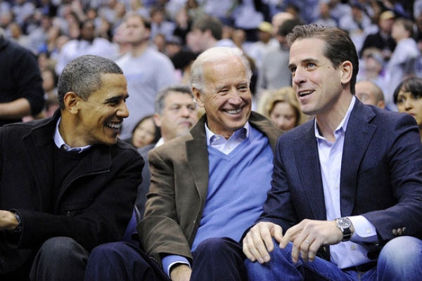 Obam, Biden és fia